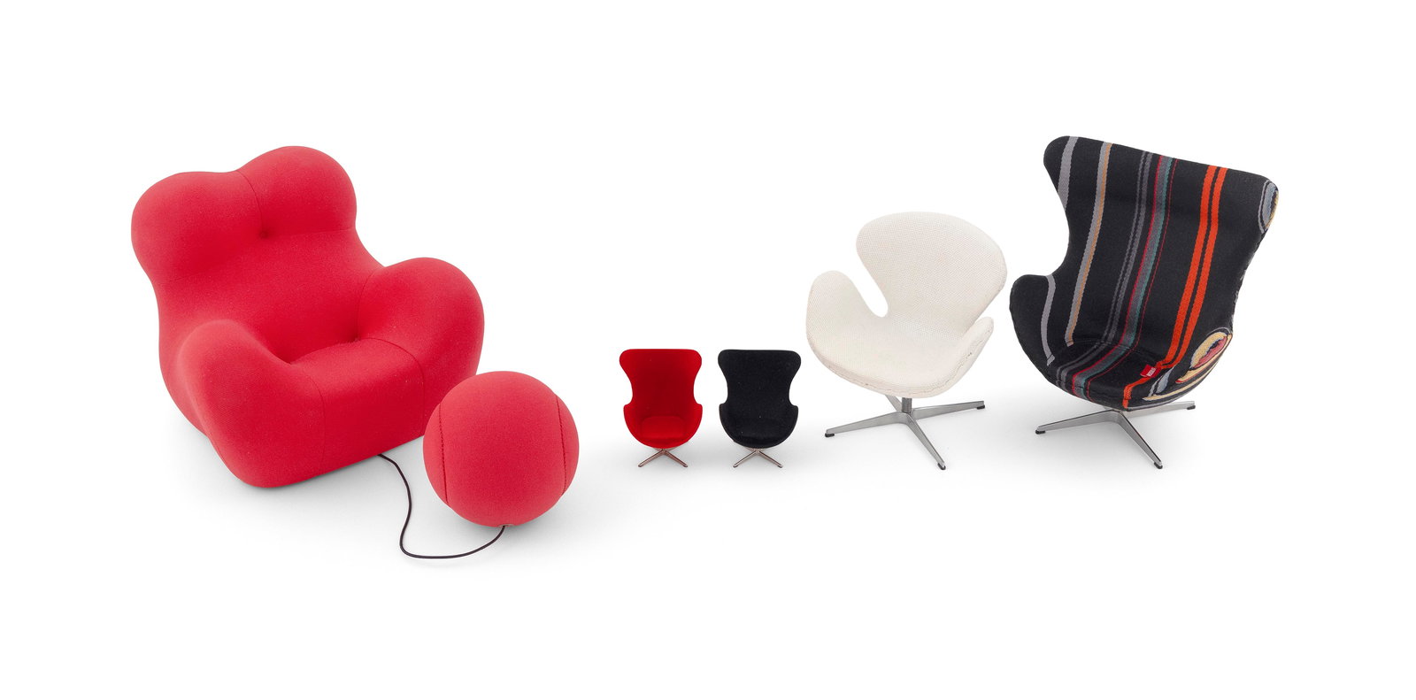 COLLECTION OF ARNE JACOBSEN AND GAETANO PESCE MINIATURE FURNITURE 20th Century Heights from 2.5" to  (1 of 2)