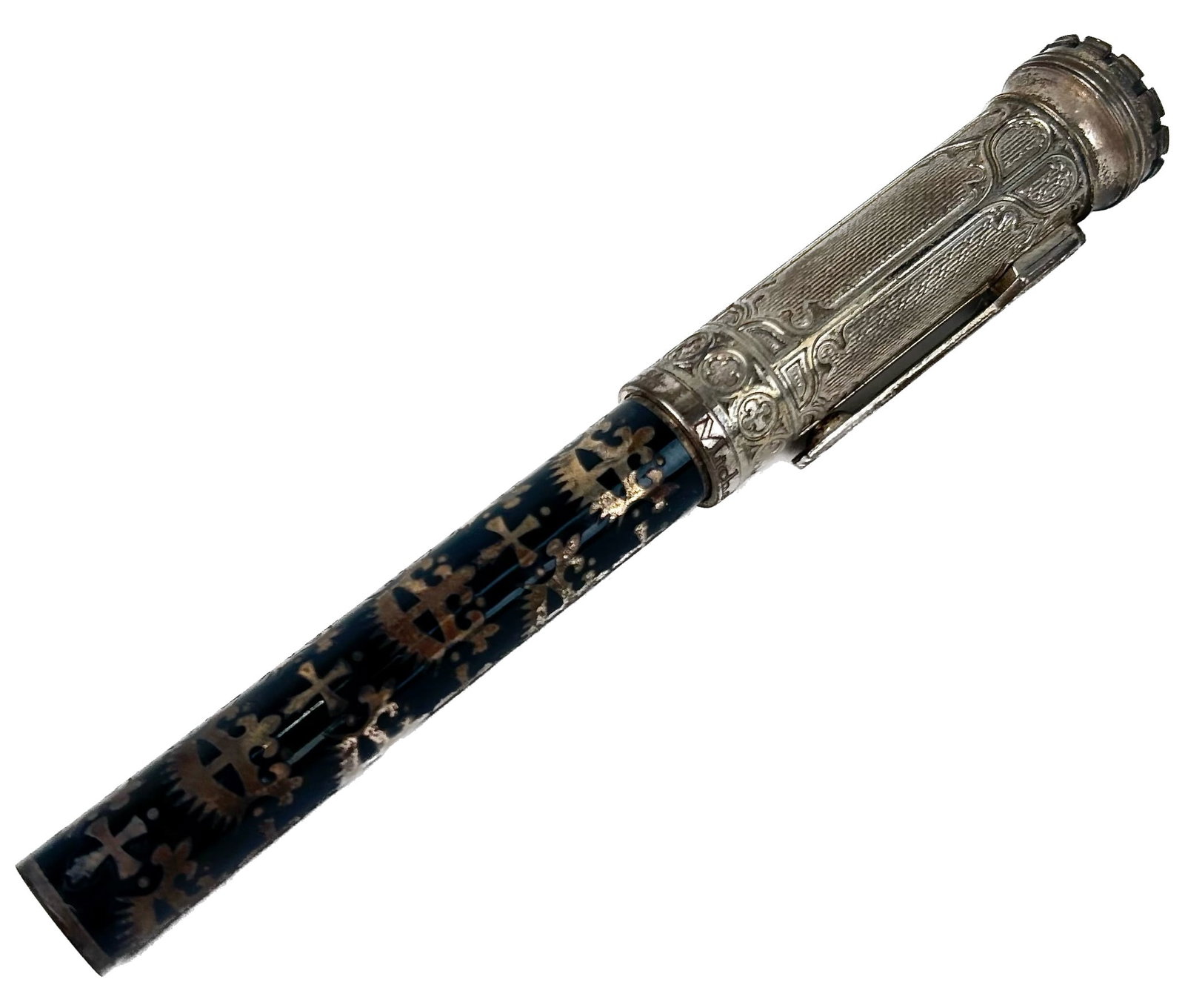 MICHEL PERCHIN GOTHIC STERLING SILVER LIMITED EDITION FOUNTAIN PEN Length 5.875".: MICHEL PERCHIN GOTHIC STERLING SILVER LIMITED EDITION FOUNTAIN PEN Sterling silver inlaid case with English royalty motifs. 18kt gold nib (medium). 64 of 250. Length 5.875".