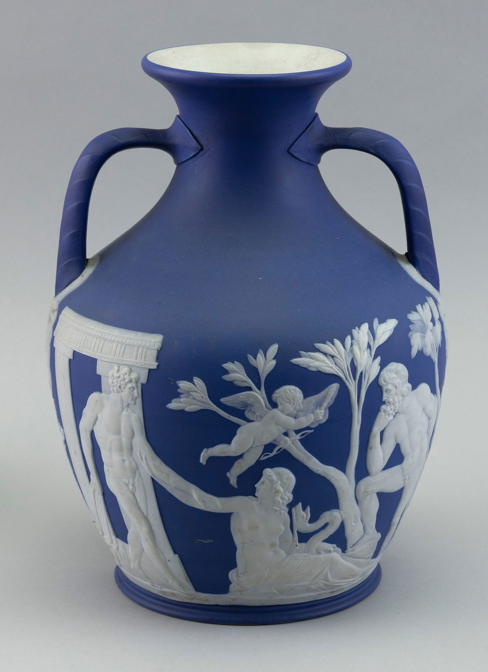 JOSIAH WEDGWOOD & SONS BLUE JASPERWARE PORTLAND VASE England, Mid-19th Century Height 10î. (1 of 5)