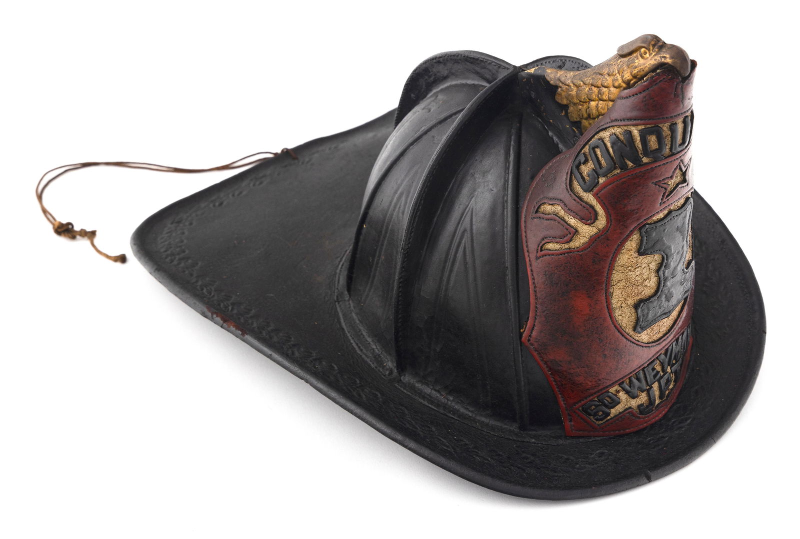 EARLY CAIRNS LEATHER FIRE HELMET South Weymouth, Massachusetts, 19th Century Length 14". (1 of 2)