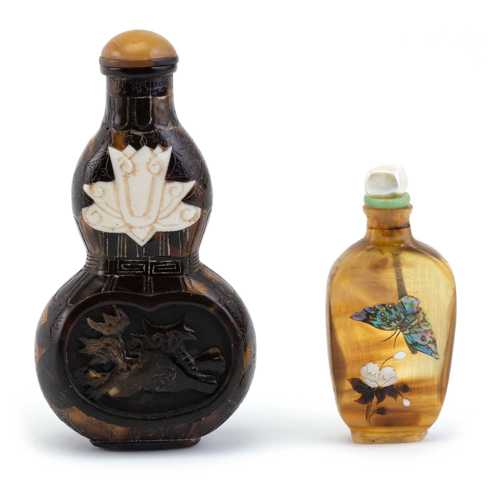 TWO CHINESE SHELL SNUFF BOTTLES 19th/20th Century (1 of 2)