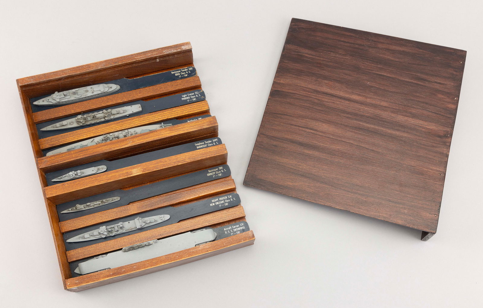 RARE EARLY CASED SET OF WORLD WAR II U.S. NAVY RECOGNITION/TEACHING MODELS Circa 1942 Case height (1 of 2)