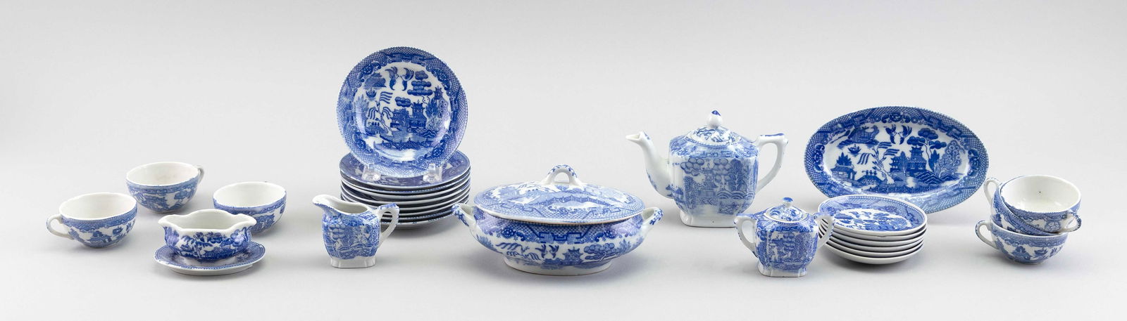 CHILD'S "CHURCHILL" BLUE WILLOW ASSEMBLED TEA SET (1 of 1)