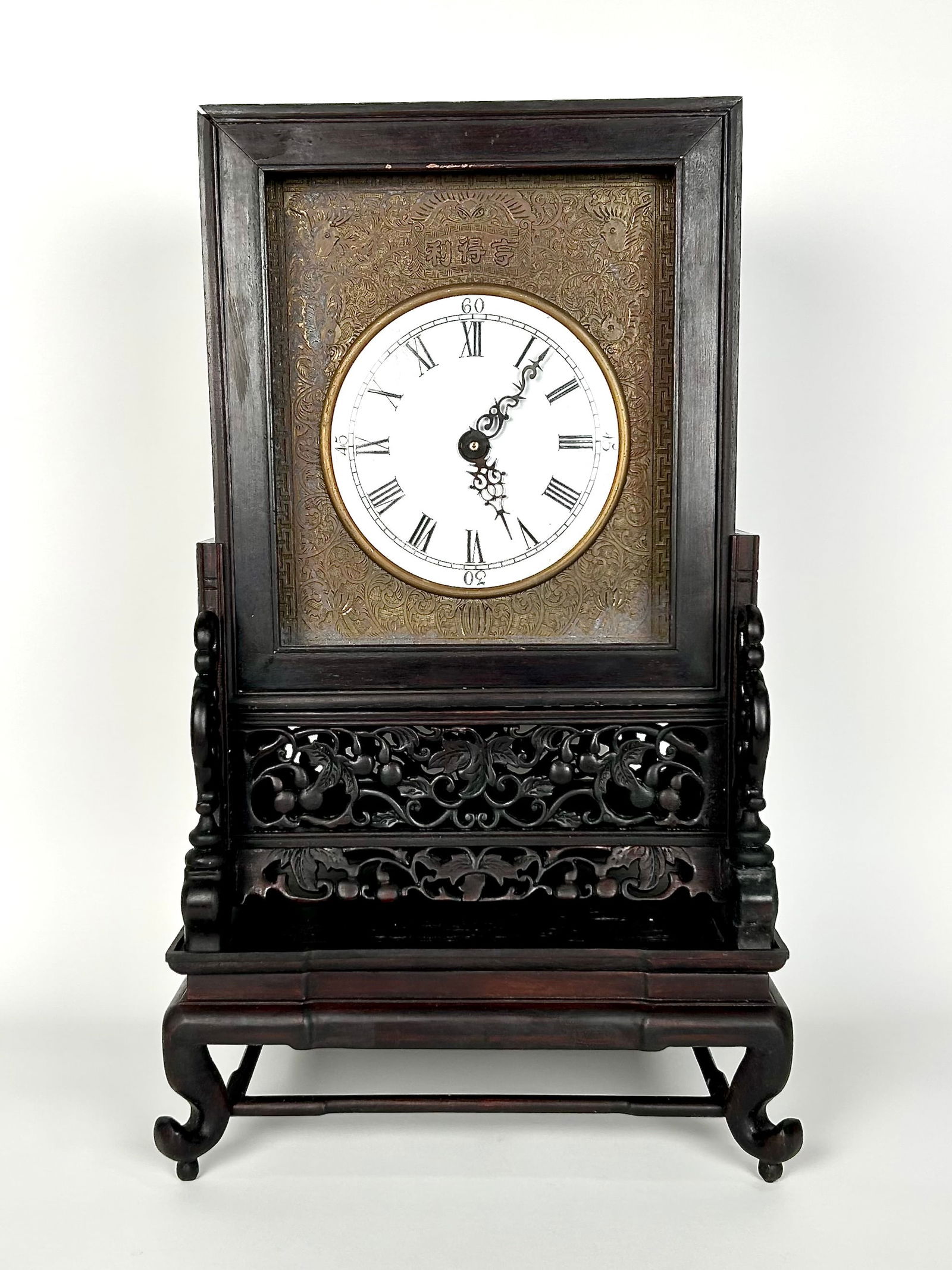 CHINESE CARVED WOOD THREE-PIECE CLOCK 20th Century Total height 20". Width 13". Depth 6". Includes (1 of 7)