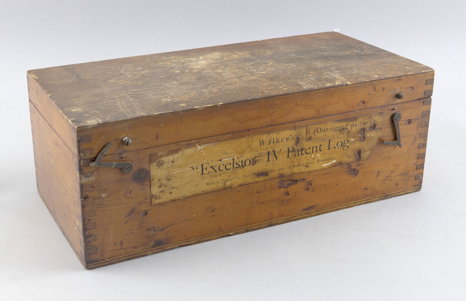 EXCELSIOR IV PATENT LOG BY WALKER United Kingdom, Circa 1950 Box height 5.5". Width 15". Depth (1 of 3)