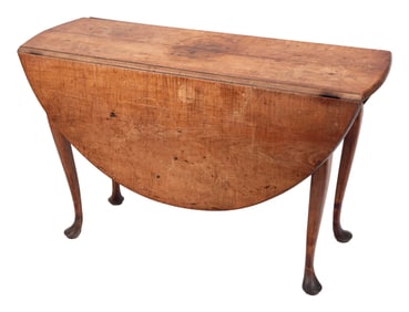 QUEEN ANNE DROP-LEAF TABLE 18th Century Height 28". Length 14" plus two 17.5" drop leaves. Width
