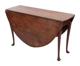 QUEEN ANNE DROP-LEAF TABLE 18th Century Height 27". Length 47". Width 14.5" plus two 21" drop