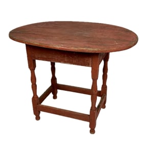 OVAL NEW ENGLAND TAVERN TABLE Early 19th Century Height 26.5". Top 34.5" x 25.75".