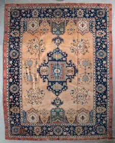 NORTH PERSIAN RUG: 11'1" X 14'1" 20th Century