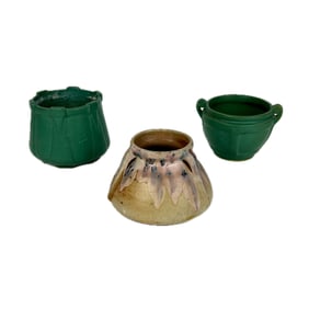 THREE PIECES OF ART POTTERY 20th Century Heights from 4" to 4.5".