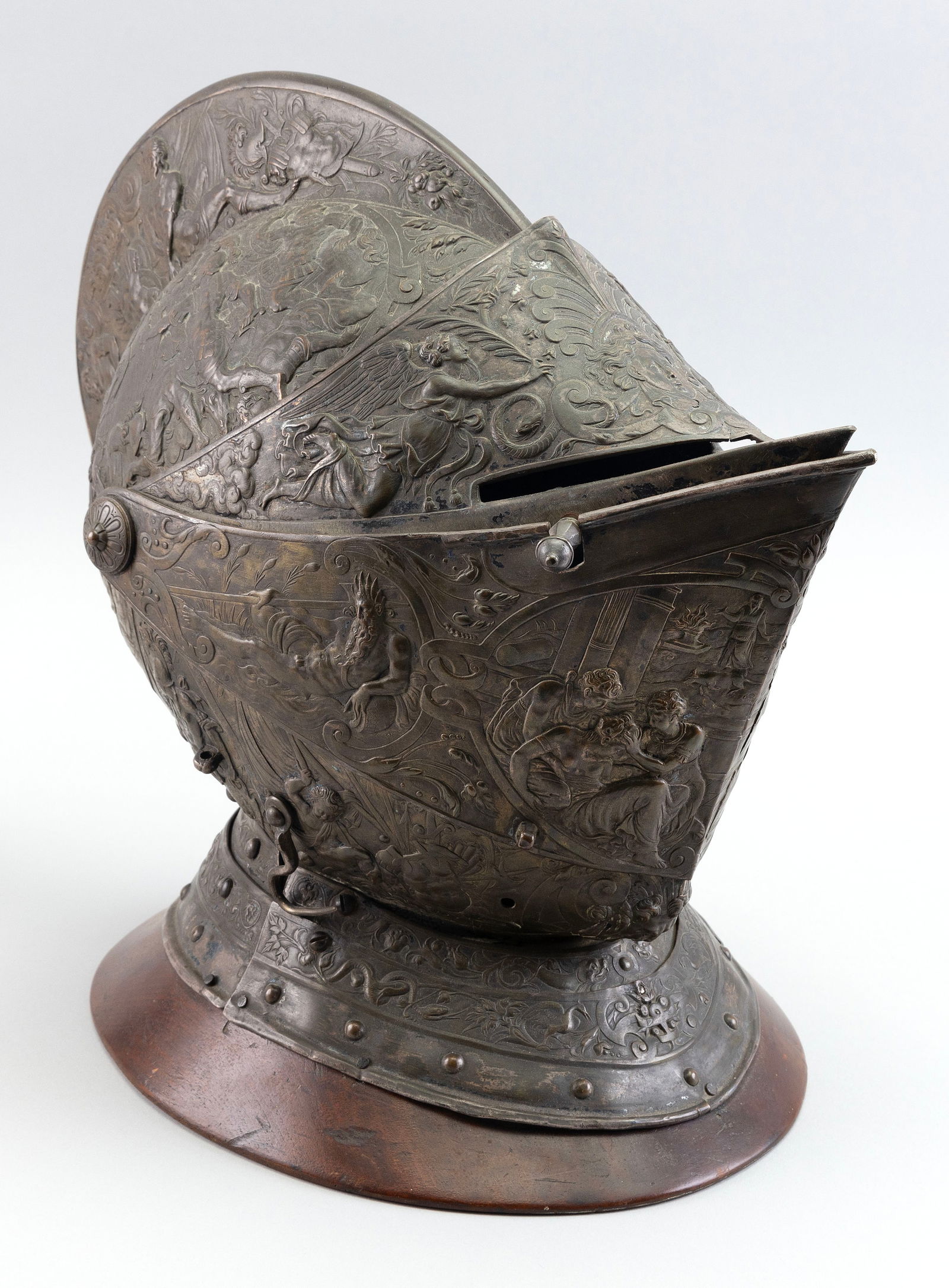 REPLICA OF A 16TH CENTURY PARADE HELMET 19th Century Height 14". Width 15". Depth 9.5". (1 of 3)