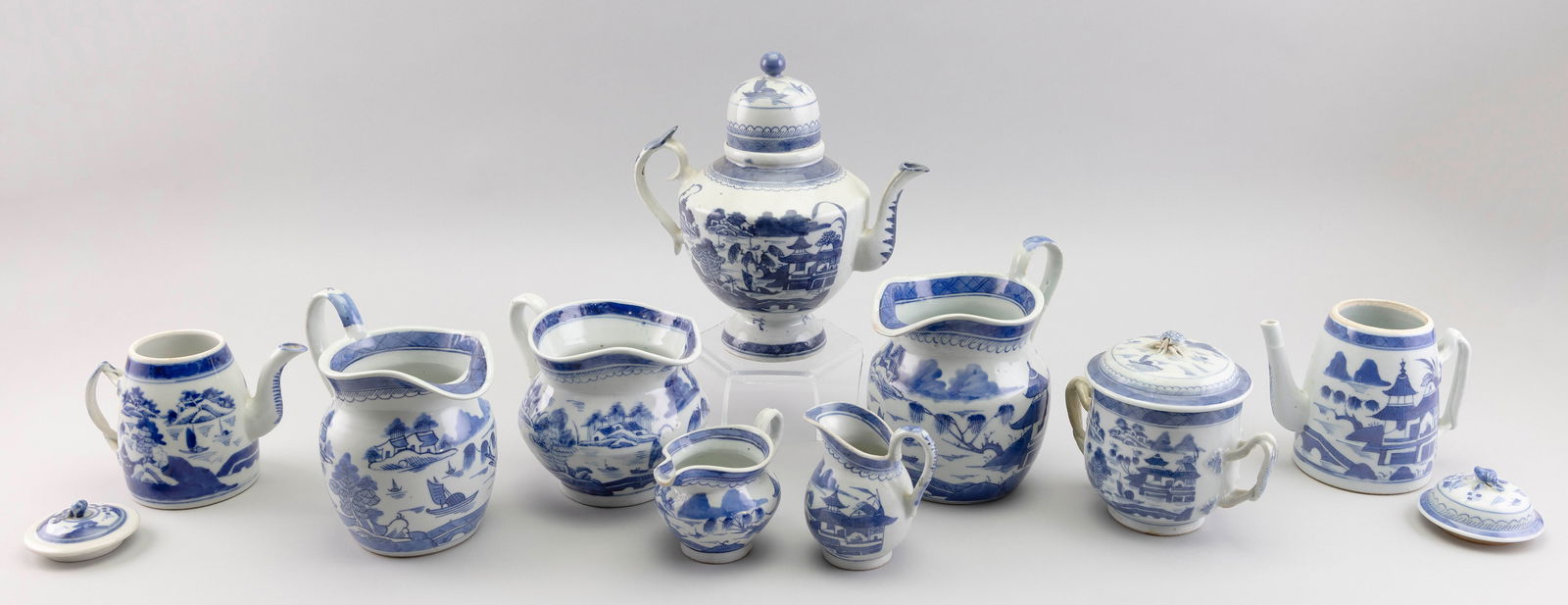 NINE PIECES OF BLUE AND WHITE CHINESE PORCELAIN 19th to Early 20th Century Heights from 3" to 9.25". (1 of 1)