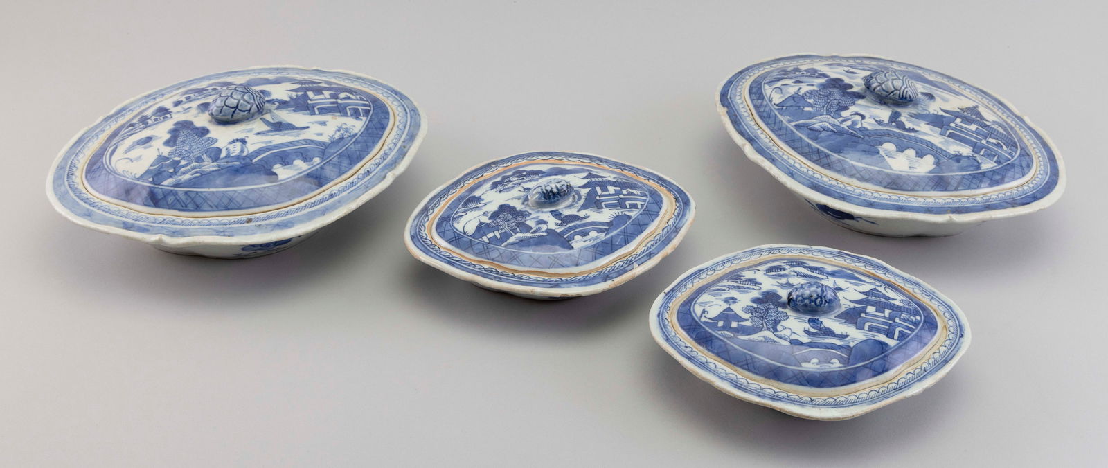 TWO PAIRS OF BLUE AND WHITE CANTON PORCELAIN COVERED VEGETABLE DISHES 19th Century Widths 8.25" and (1 of 2)