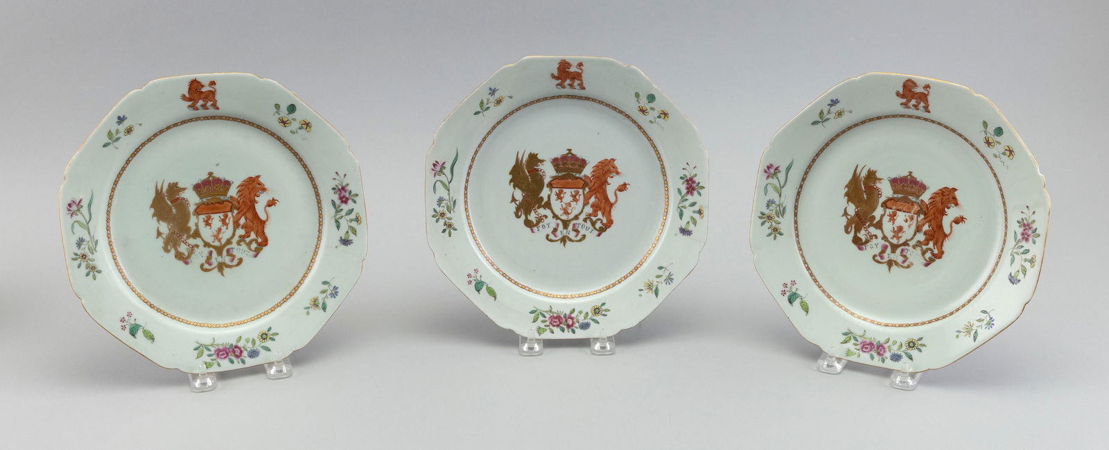 SET OF THREE CHINESE EXPORT ARMORIAL PORCELAIN PLATES 19th Century Diameters 9". (1 of 2)