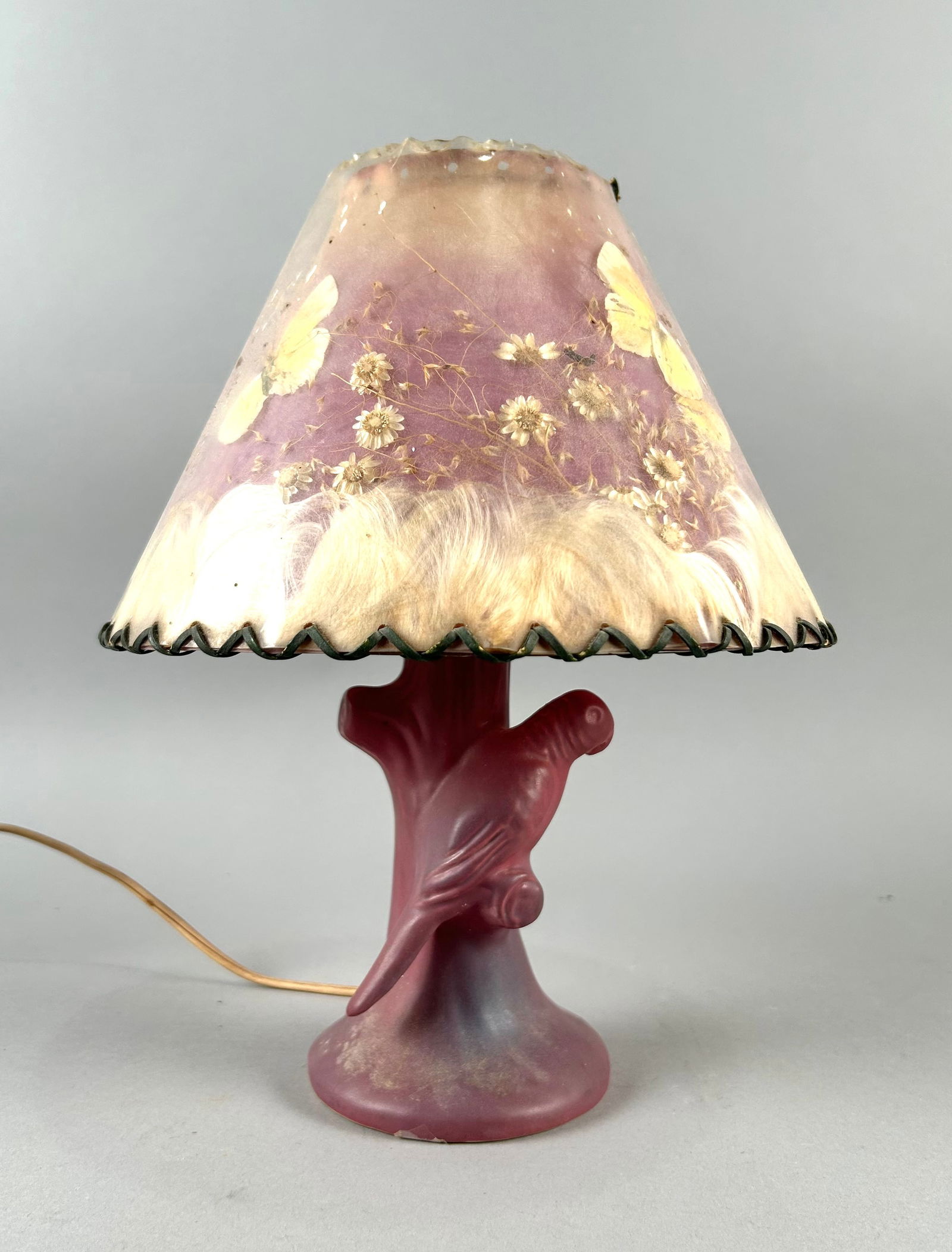 VAN BRIGGLE ART POTTERY TABLE LAMP Colorado, 20th Century Height 10.5". (1 of 4)
