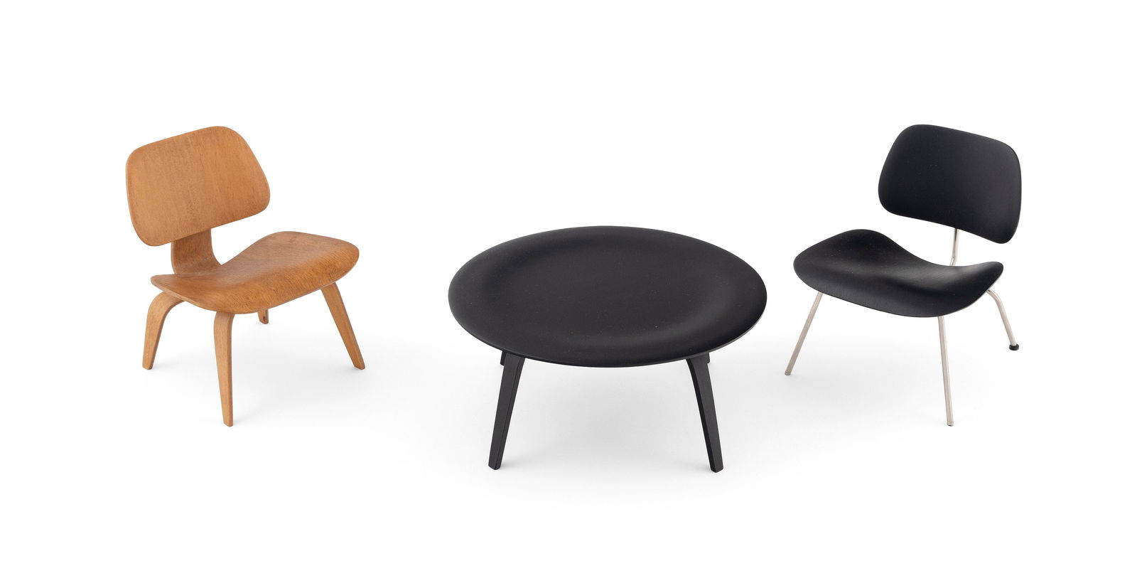 THREE PIECES OF VITRA DESIGN MUSEUM CHARLES AND RAY EAMES MINIATURE FURNITURE 20th Century Heights (1 of 2)