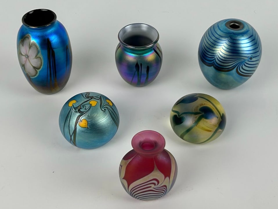 SEVEN PIECES OF ART GLASS 20th Century Heights from 2" to 4.75". (1 of 13)