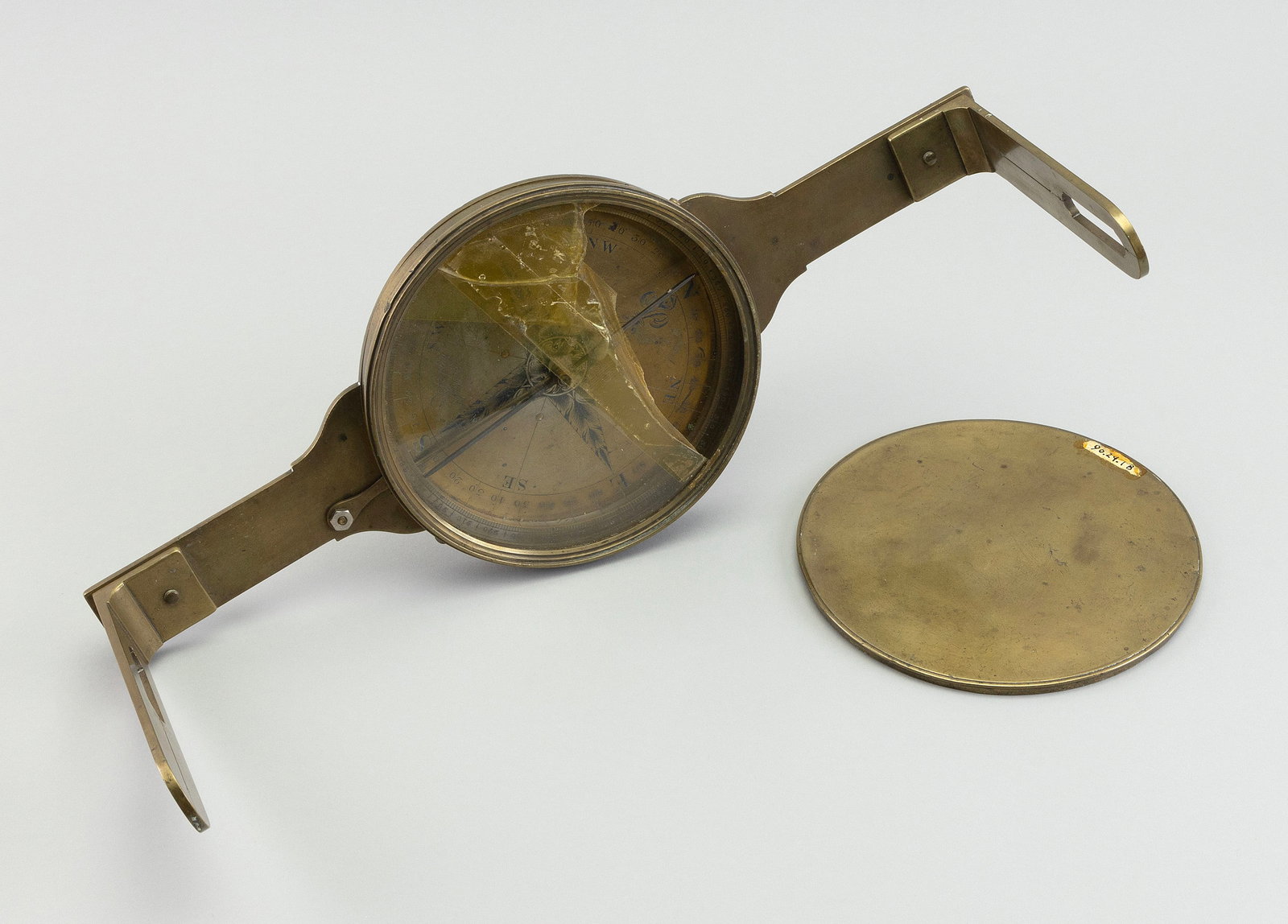 T. RIPLEY BRASS SURVEYOR'S COMPASS London, 19th Century Height 8". Length 15". (1 of 4)