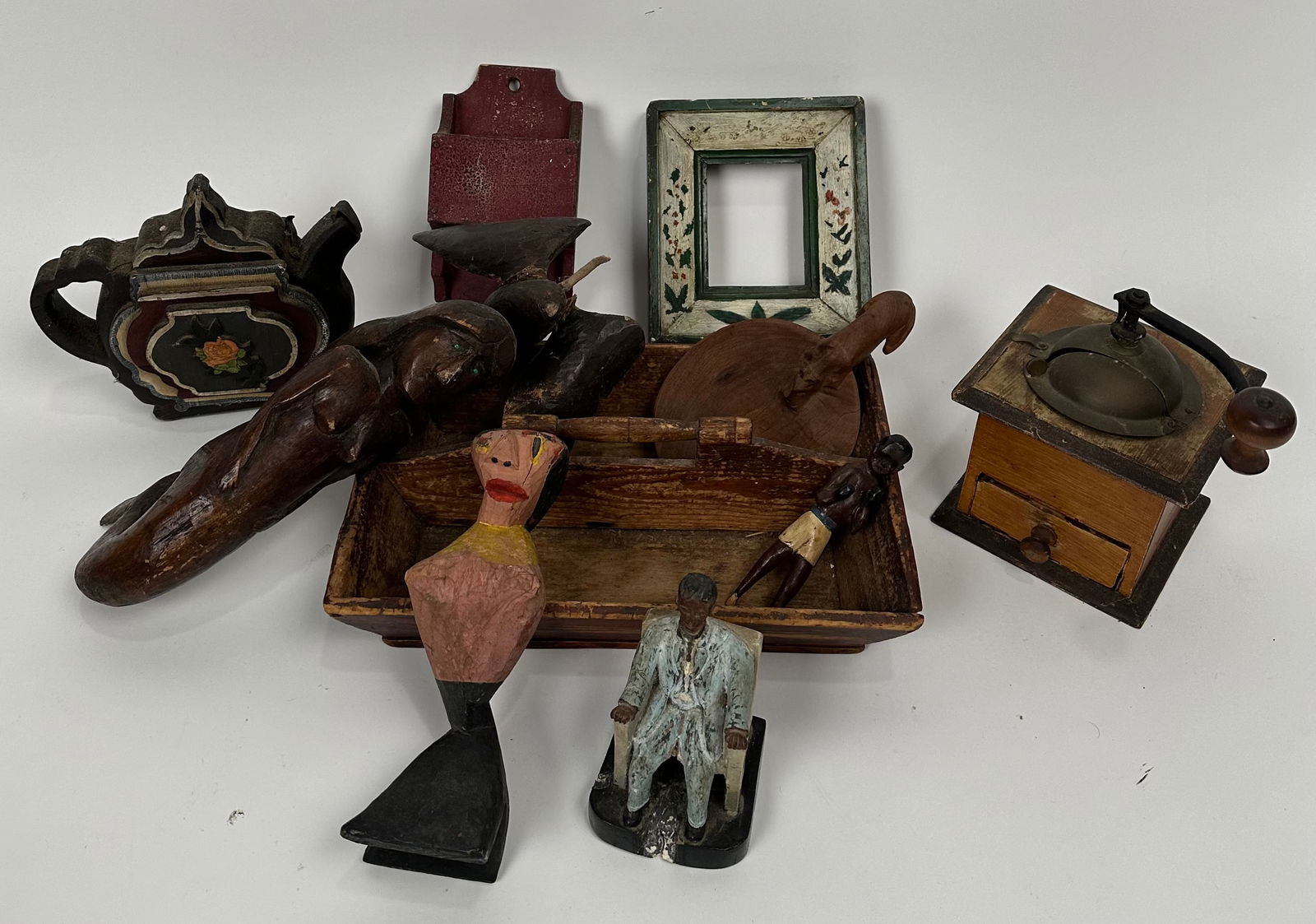 GROUP OF CARVED WOODEN ITEMS Mostly Early 20th Century Heights from 5.5" to 13.5". (1 of 4)