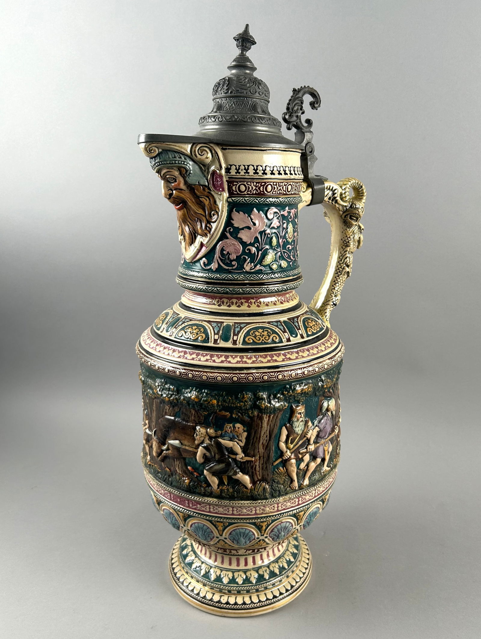 LARGE GERMAN STEIN 20th Century Height 21.5". (1 of 6)