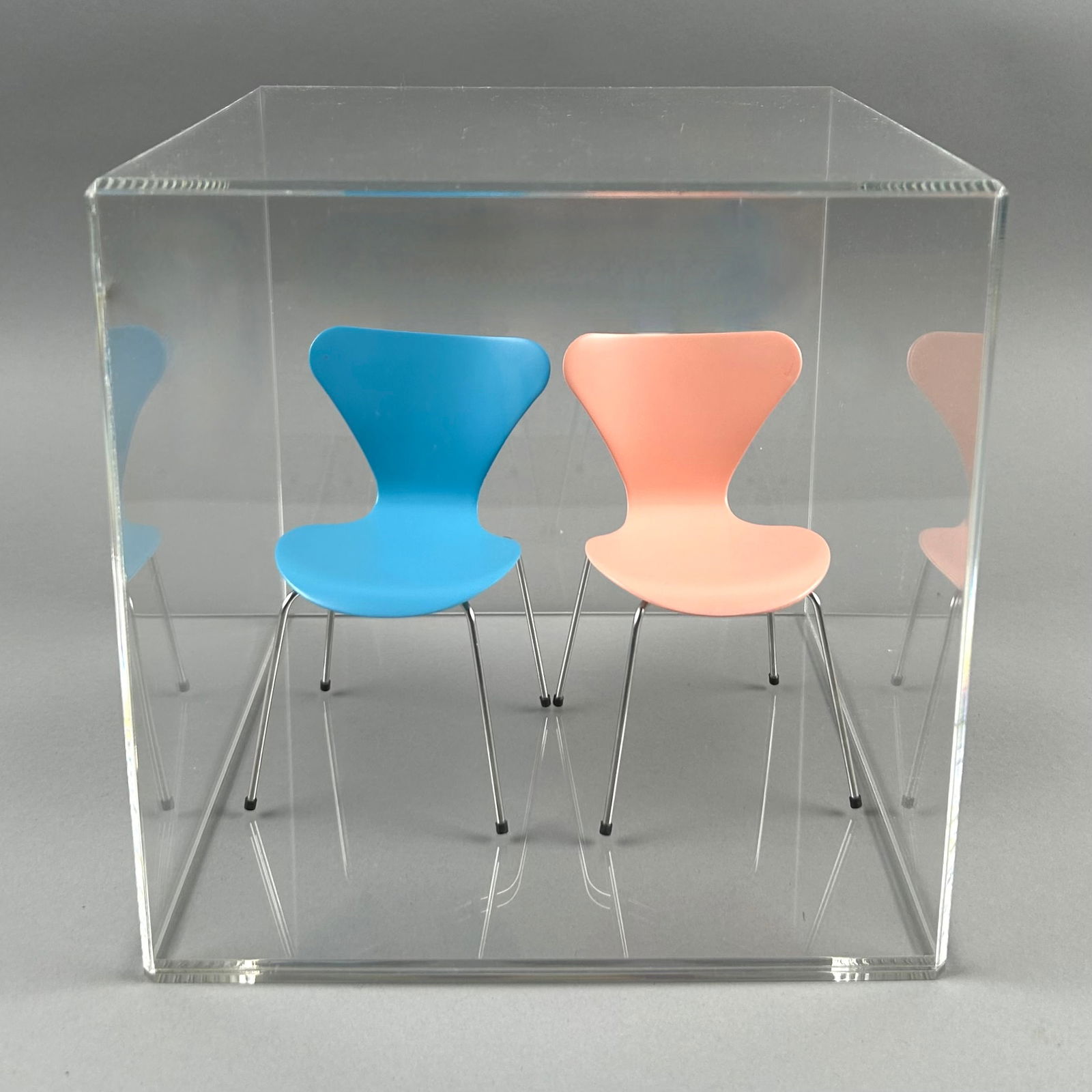 TWO ARNE JACOBSEN MINIATURE CHAIRS WITH DISPLAY CUBE 20th Century Chair heights 5". Cube 8" x 8" x (1 of 2)