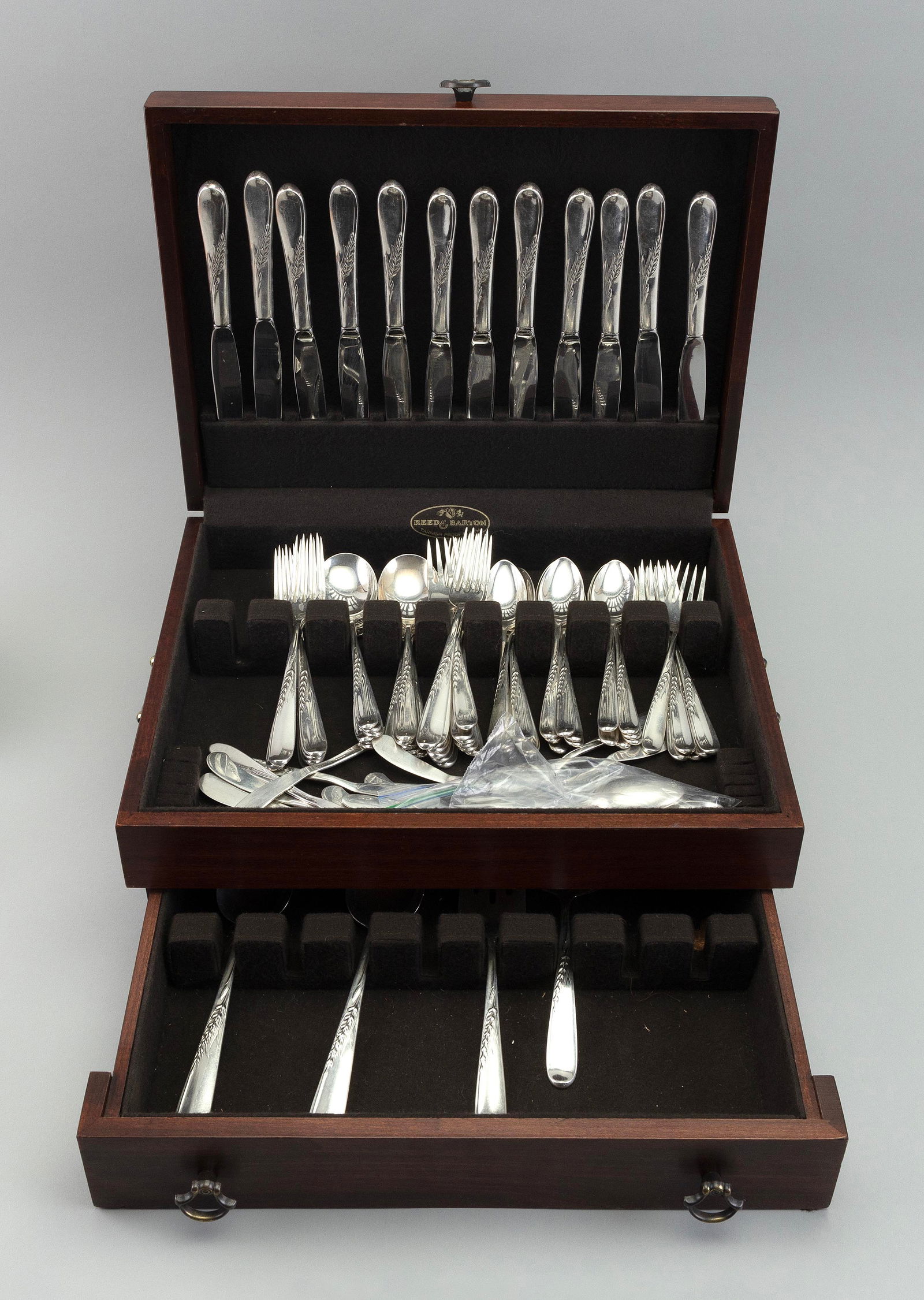 CASED REED & BARTON "SILVER WHEAT" SILVER FLATWARE SET FOR TWELVE 20th Century: CASED REED & BARTON "SILVER WHEAT" SILVER FLATWARE SET FOR TWELVE20th CenturyConsists of:12 dinner forks12 soup spoons12 salad forks12 butter knives12 dinner knives24 teaspoons4 serv