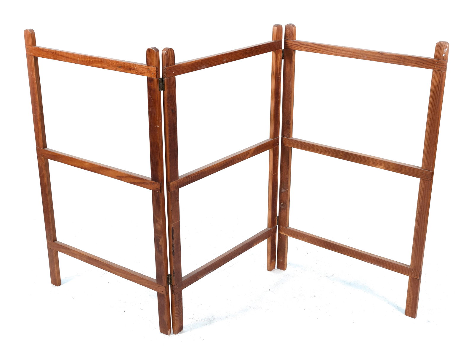 QUILT RACK 20th Century Height 46". Width 27".: QUILT RACK 20th Century In pine. Height 46". Width 27".