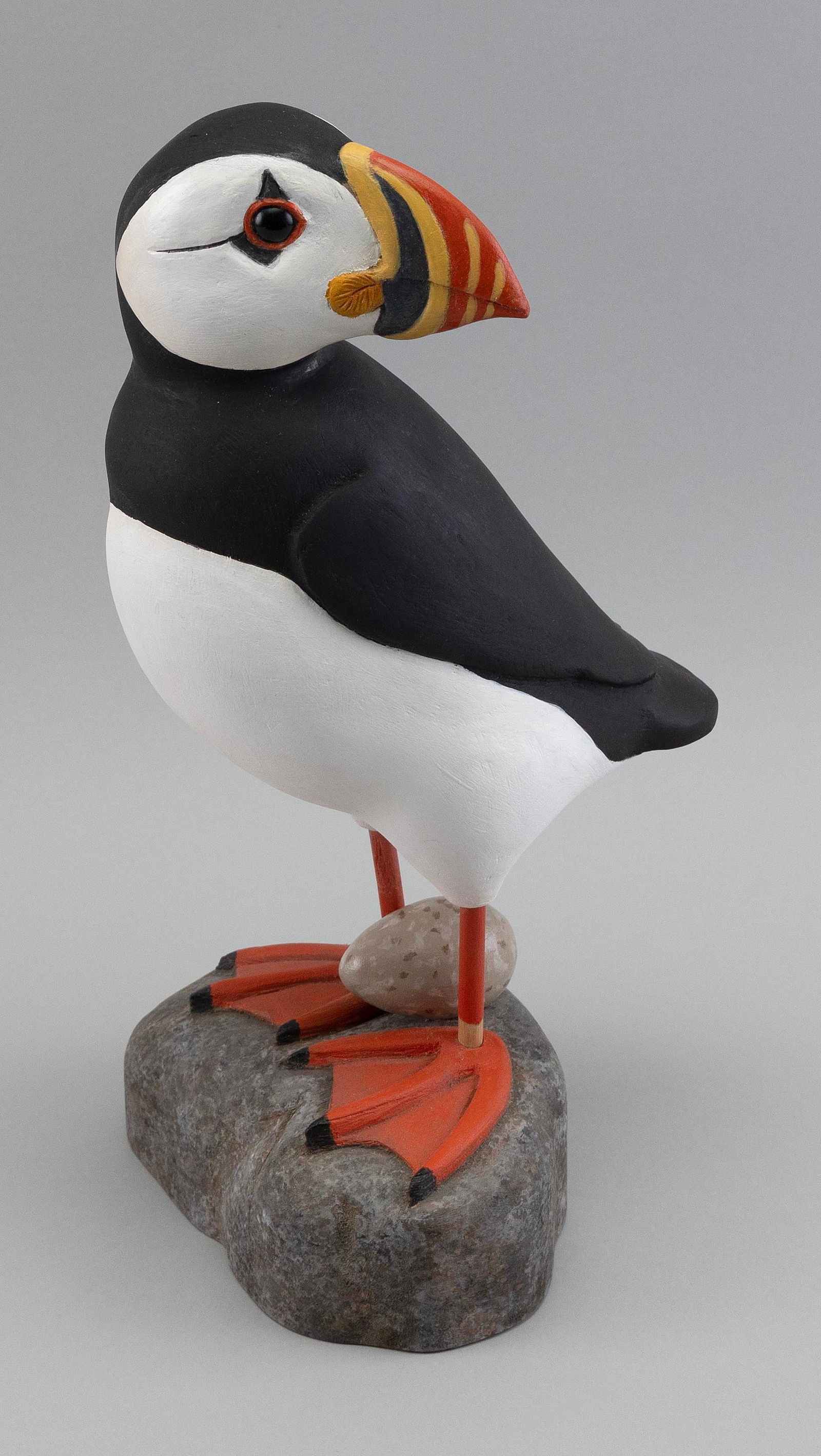 JUNE NOLL LIFE-SIZE PUFFIN Brewster, Massachusetts, Contemporary Height 12". (1 of 4)