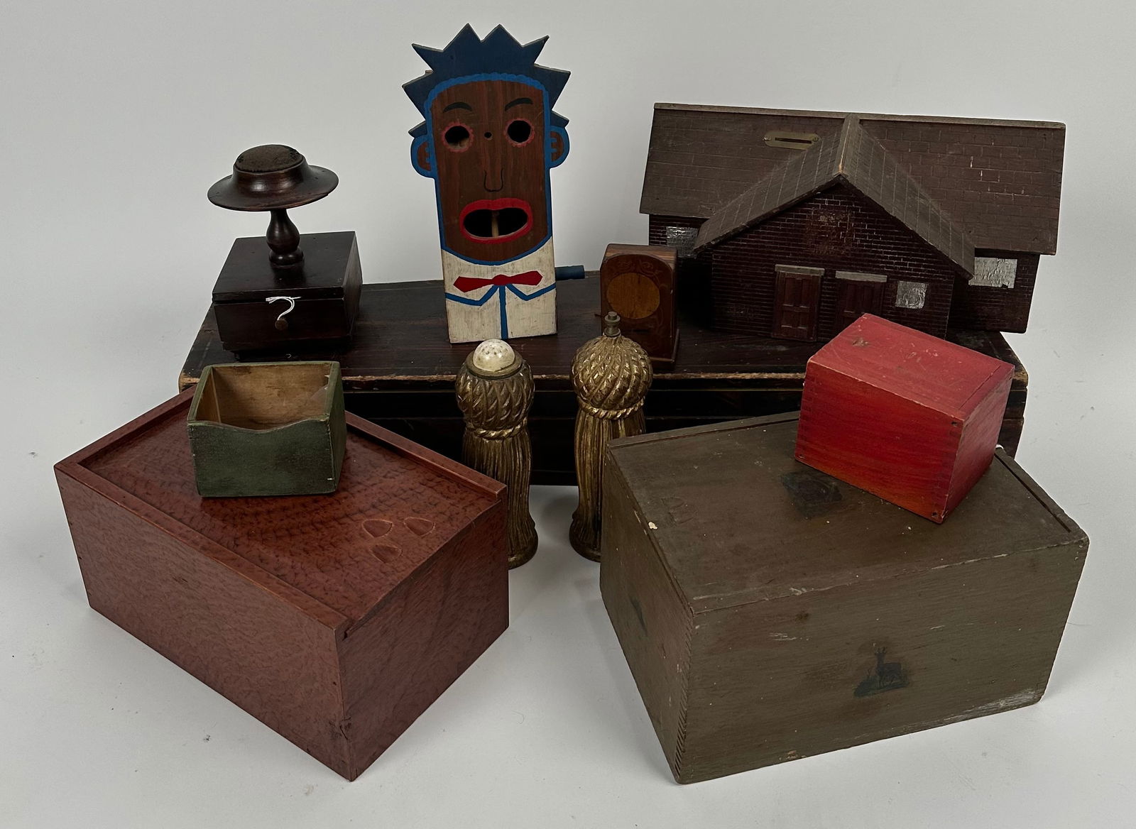 LOT OF WOODEN BOXES AND OTHER ITEMS 19th/20th Century Violin case length 31". (1 of 6)