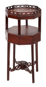 RARE CHIPPENDALE OCTAGONAL KETTLE STAND Portsmouth, New Hampshire, Last Quarter of the 18th Century