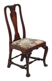 QUEEN ANNE SIDE CHAIR Massachusetts, 18th Century Back height 39". Seat height 17.5".