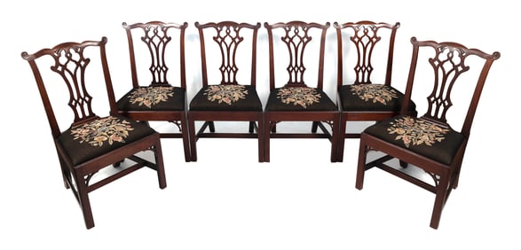 SET OF SIX CHIPPENDALE SIDE CHAIRS Massachusetts, Circa 1780 Back heights 37.75". Seat heights