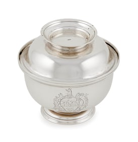 EXCEEDINGLY RARE AND IMPORTANT JACOB HURD AMERICAN SILVER LIDDED SUGAR BOWL Boston, Circa 1745