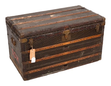 E. GOYARD AINE STEAMER TRUNK Paris, Early 20th Century Height 22.5". Width 39.75". Depth 22".