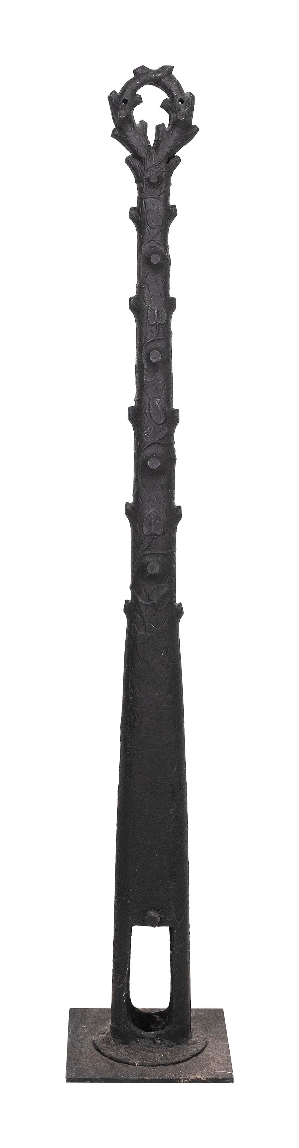 J.W. FISKE RUSTIC TREE TRUNK-FORM HITCHING POST New York, Second Half of the 19th Century Height (1 of 2)