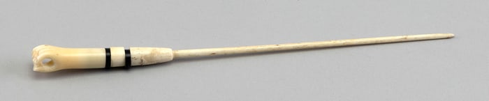 AWL OR NEEDLE WITH CLENCHED FIST TERMINAL 19th Century Length 7.75".