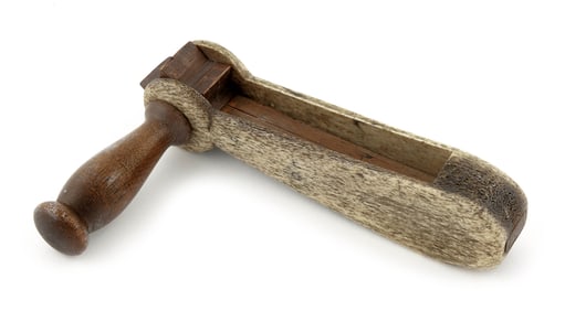 PANBONE AND WOOD SHIP'S RATTLE ALARM Second Half of the 19th Century Height 4.75". Length 7.75".