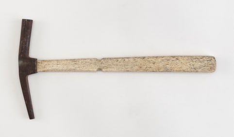 WHALEBONE-HANDLED HAMMER 19th Century Length 10.5".