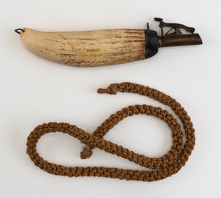 WHALE'S TOOTH TABUA CONVERTED TO A POWDER HORN 19th Century Length 9".