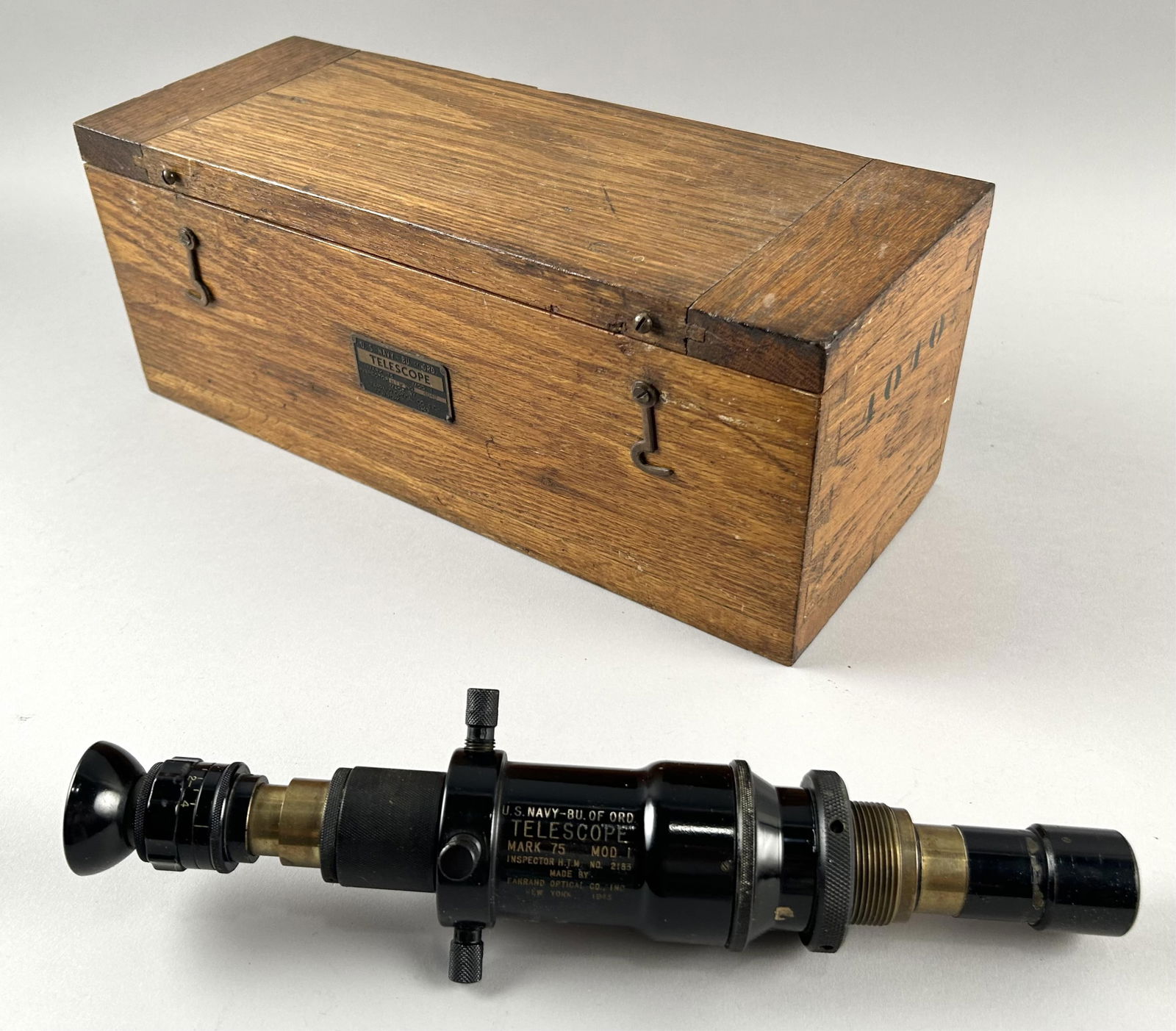 U.S. NAVY WORLD WAR II-ERA TELESCOPE 1943 Box length 14.5". (1 of 7)