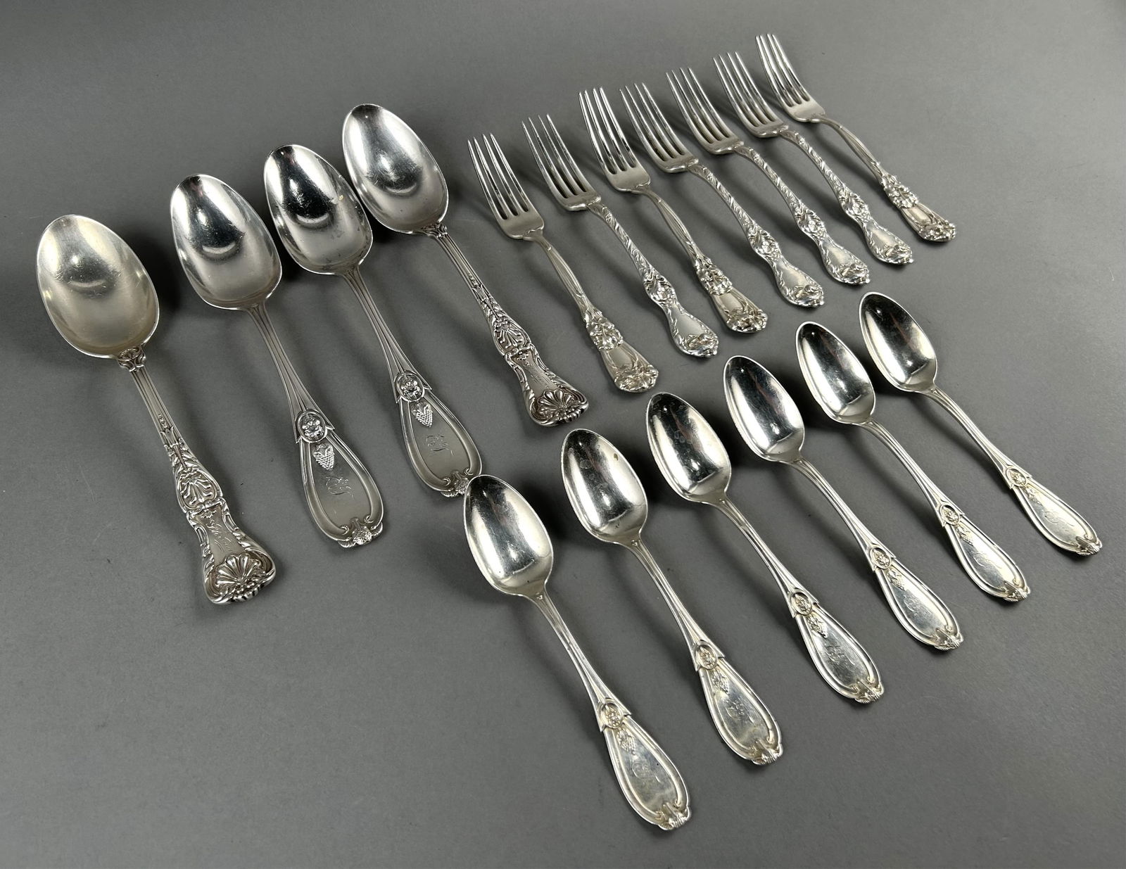 SEVENTEEN PIECES OF STERLING SILVER FLATWARE Late 19th to Early 20th Century Approx. 26.4 troy oz. (1 of 3)