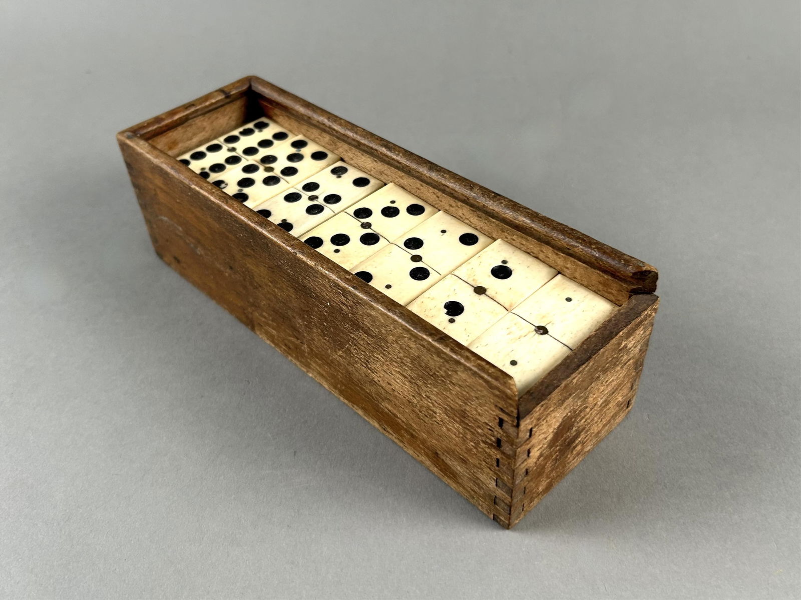 CASED SET OF WHALEBONE DOMINOES 19th Century Box length 8.5". (1 of 2)