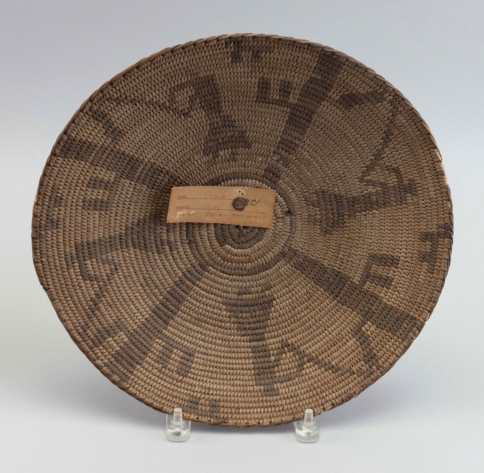 PIMA NATIVE AMERICAN BASKET TRAY Early 20th Centrury Diameter 13". (1 of 2)