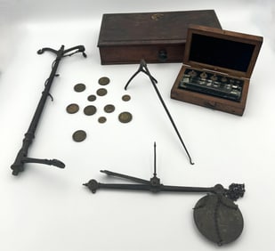 APOTHECARY SCALE AND TWO SETS OF WEIGHTS 19th Century Scale length 10".