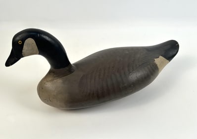 MADISON MITCHELL CACKLING GOOSE DECOY Havre de Grace, Maryland, 1901-1993 Length 20".
