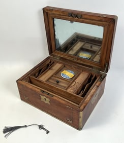 ENGLISH BRASS-BOUND CAMPHORWOOD DRESSER BOX 19th Century Height 6". Width 12.5". Depth 9.5".