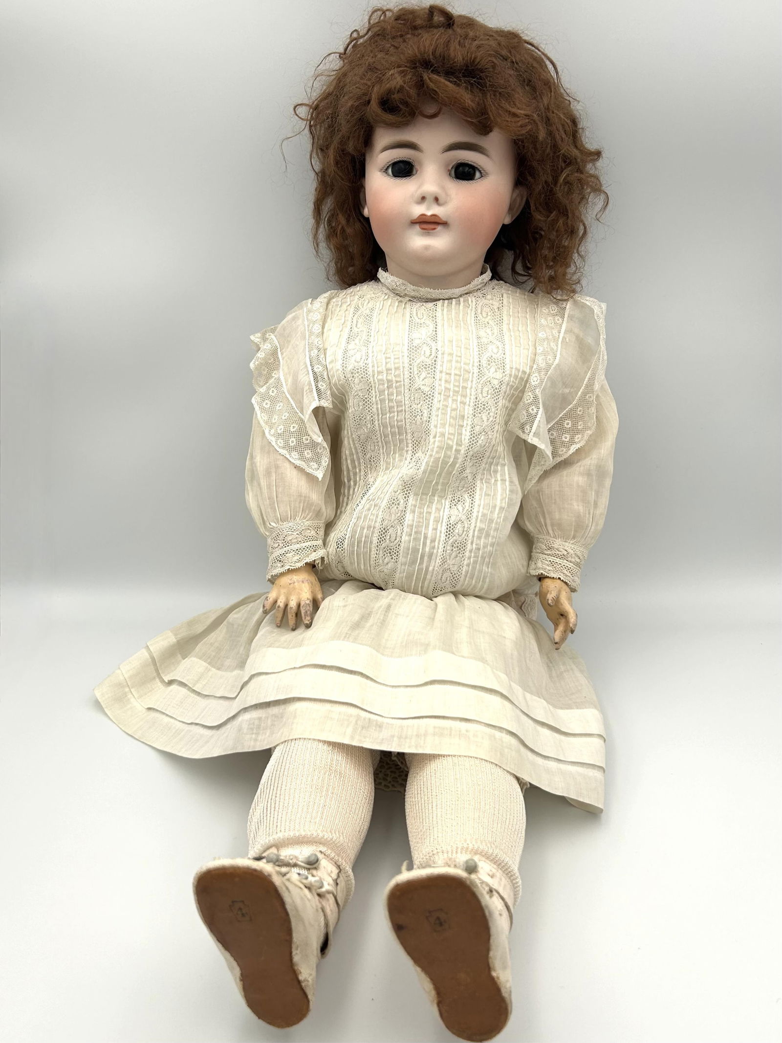 SIMON & HALBIG 719 BISQUE-HEAD DOLL Germany, Circa 1910 Height 23". (1 of 6)