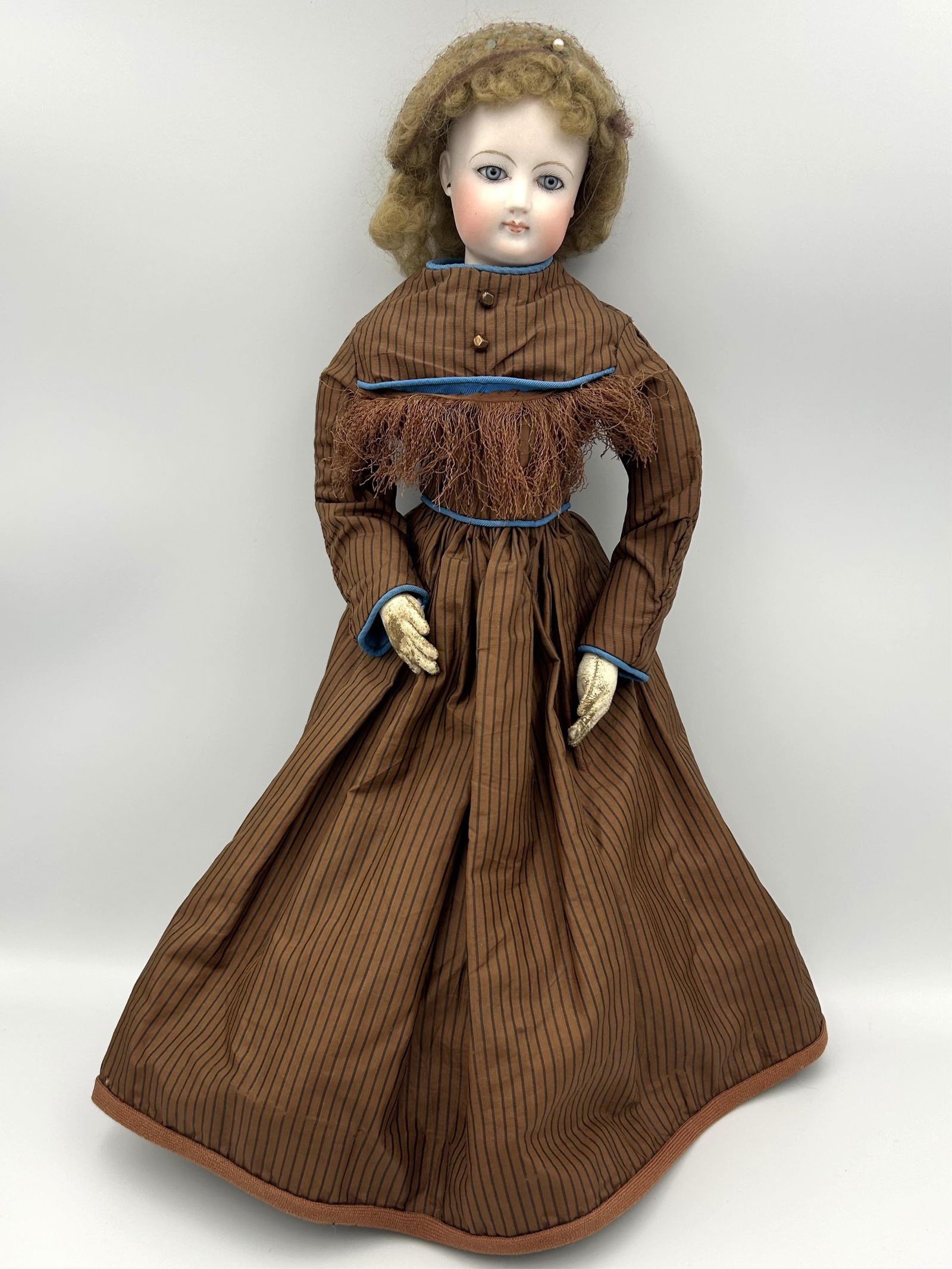 FRENCH BISQUE-HEAD FASHION DOLL Circa 1880 Height 18". (1 of 4)