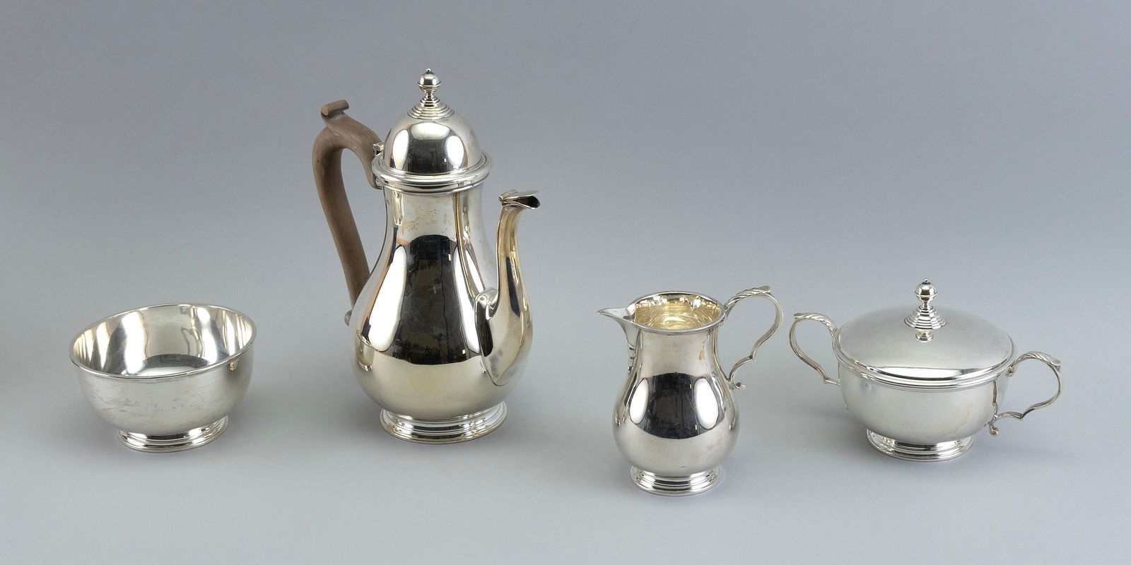 ENGLISH STERLING SILVER FOUR-PIECE TEA SET Birmingham, Early 20th Century Approx. 52.8 troy oz. (1 of 2)