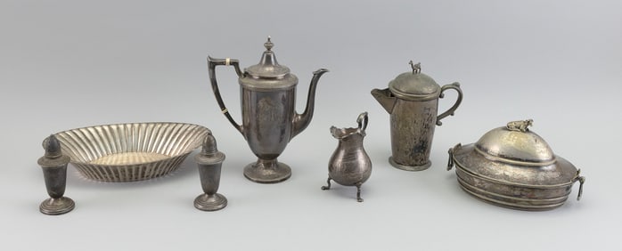 SEVEN SILVER TABLEWARES 19th and 20th Centuries Approx. 23.0 troy oz. weighable sterling
